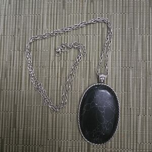 Paparazzi Elegant Silver and Black Pendant Necklace